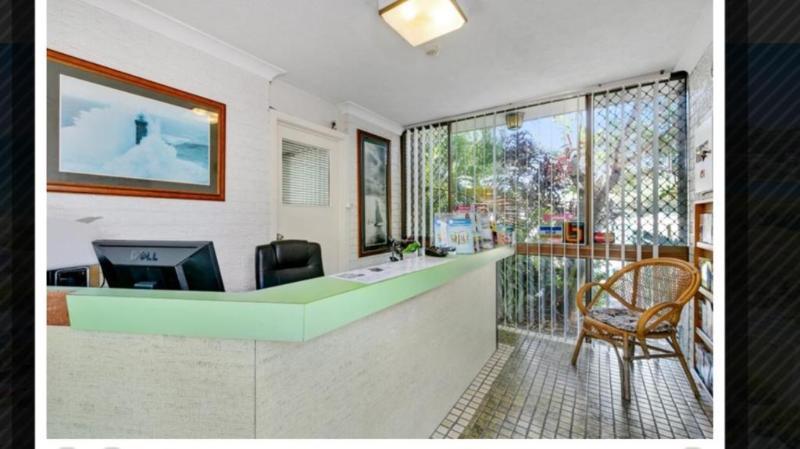 Red Star Palm Beach Gold Coast Exterior photo